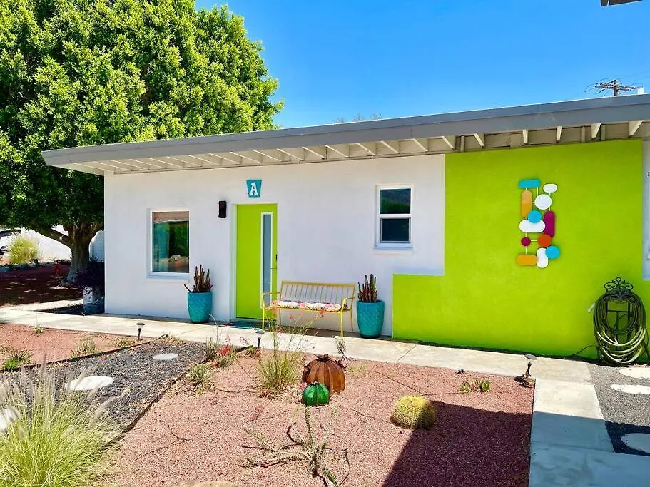 Holiday home The Flamingo Palms Private 1Bd 1Ba Unit In Duplex Villa Palm Springs United States